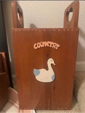 Wooden 'Country' Storage Bin with goose Applique - Brown & Cream